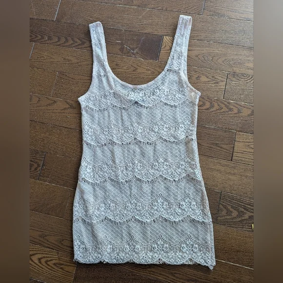 Talula Aritzia Lace sheer Rose Gold Tank Top Womens Size M Cottagecore Boho - Picture 3 of 6